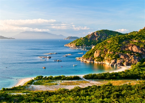 Lovely Binh Ba Island